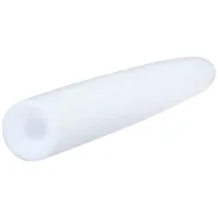 Weißer PTFE Dehnstab für Ohrpiercings Weißer, glatter PTFE Dehnstab mit abgerundeten Enden auf weißem Hintergrund