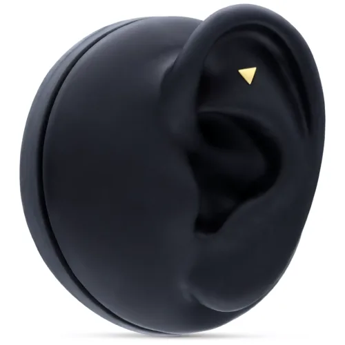 Goldenes Dreieck Ohr Barbell Piercing auf schwarzem Ohrmodell