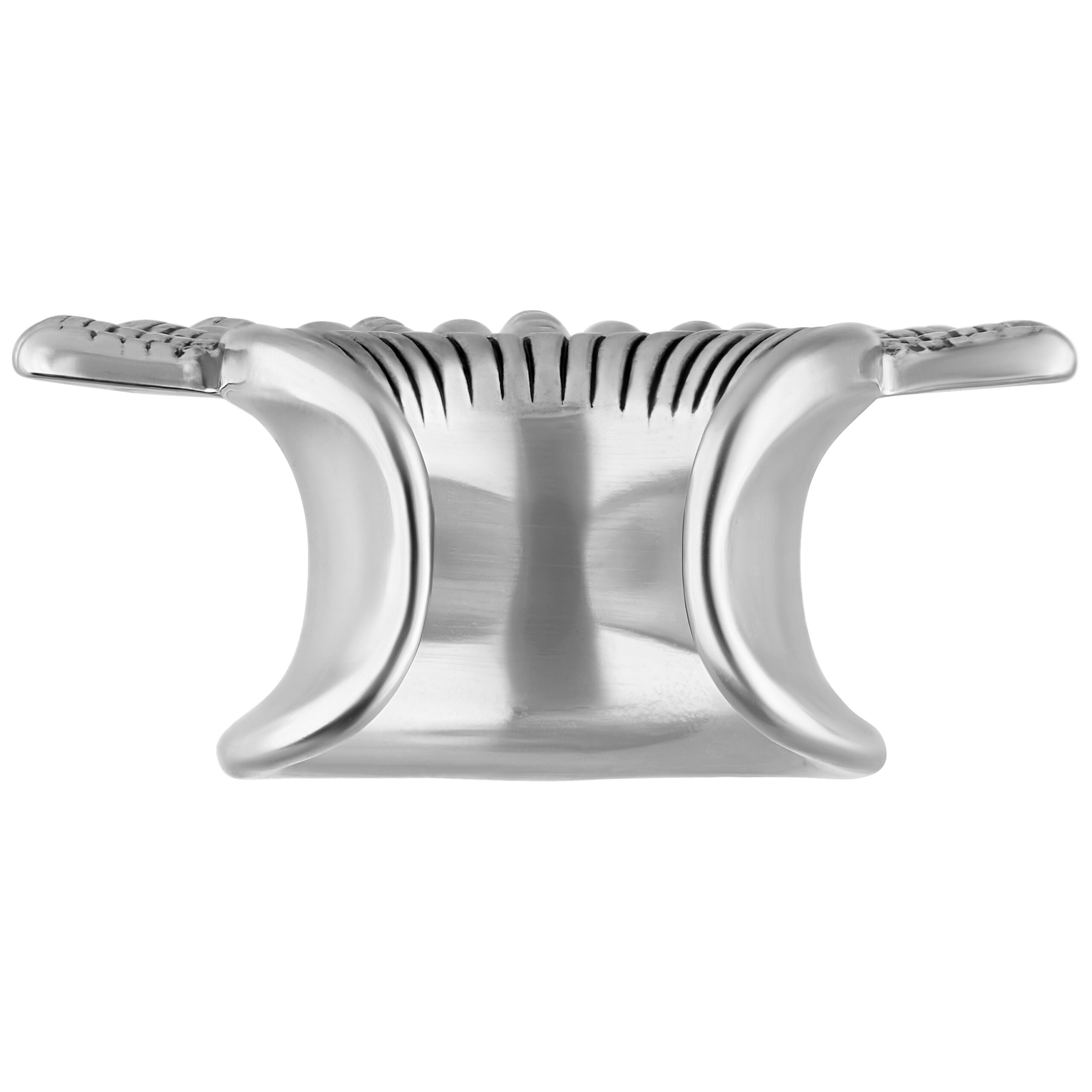 Silberner Indiana Earsaddle aus Chirurgenstahl Silberner Earsaddle aus Chirurgenstahl mit geschwungenem Design auf weißem Hintergrund