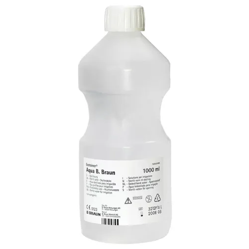 Weiße Flasche Braun Aqua Spüllösung 1 Liter auf weißem Hintergrund