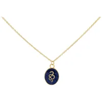 Goldene Mystic Snake Kette mit blauem Anhänger Goldene Kette mit blauem ovalem Anhänger und Schlangenmotiv auf weißem Hintergrund