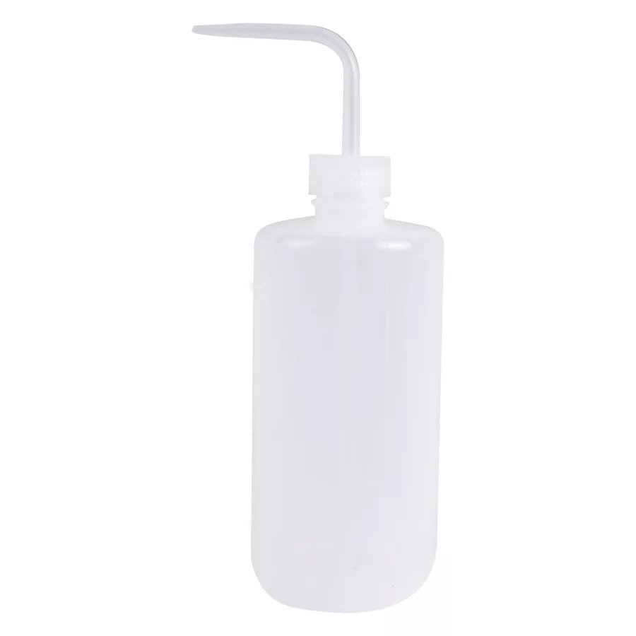 Transparente Waschflasche 500 ml für Tattoo Zubehör Transparente 500 ml Waschflasche mit gebogenem Ausguss auf weißem Hintergrund