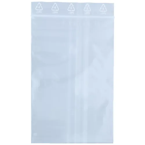 Transparenter Klemmbeutel aus LDPE, 80x120 mm, auf weißem Hintergrund