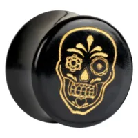 Mexikanischer Skull Horn Plug in Gold Schwarzer Horn Plug mit goldener mexikanischer Totenkopfgravur