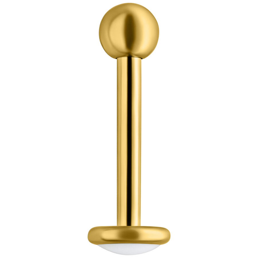 Goldenes Labret-Piercing aus Titan auf weißem Hintergrund