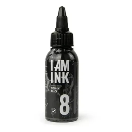 Schwarze I AM INK Flasche mit 50ml Midnight Black Tinte auf weißem Hintergrund
