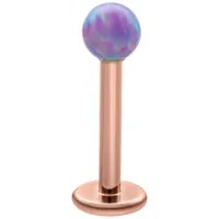 Micro Labret mit Opalkugel in Pervenche Clair Roségoldenes Labret mit lichtblauer Opalkugel auf weißem Hintergrund