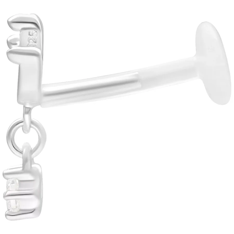Silbernes Labret mit Push Fit, 5 mm lang, auf weißem Hintergrund