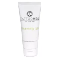 Weiße Tube TattooMed® Reinigungsgel 100ml auf neutralem Hintergrund