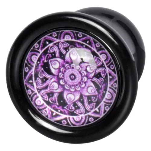 Schwarzer Plug mit violettem Mandala-Design, Größe 6,0 mm, auf weißem Hintergrund