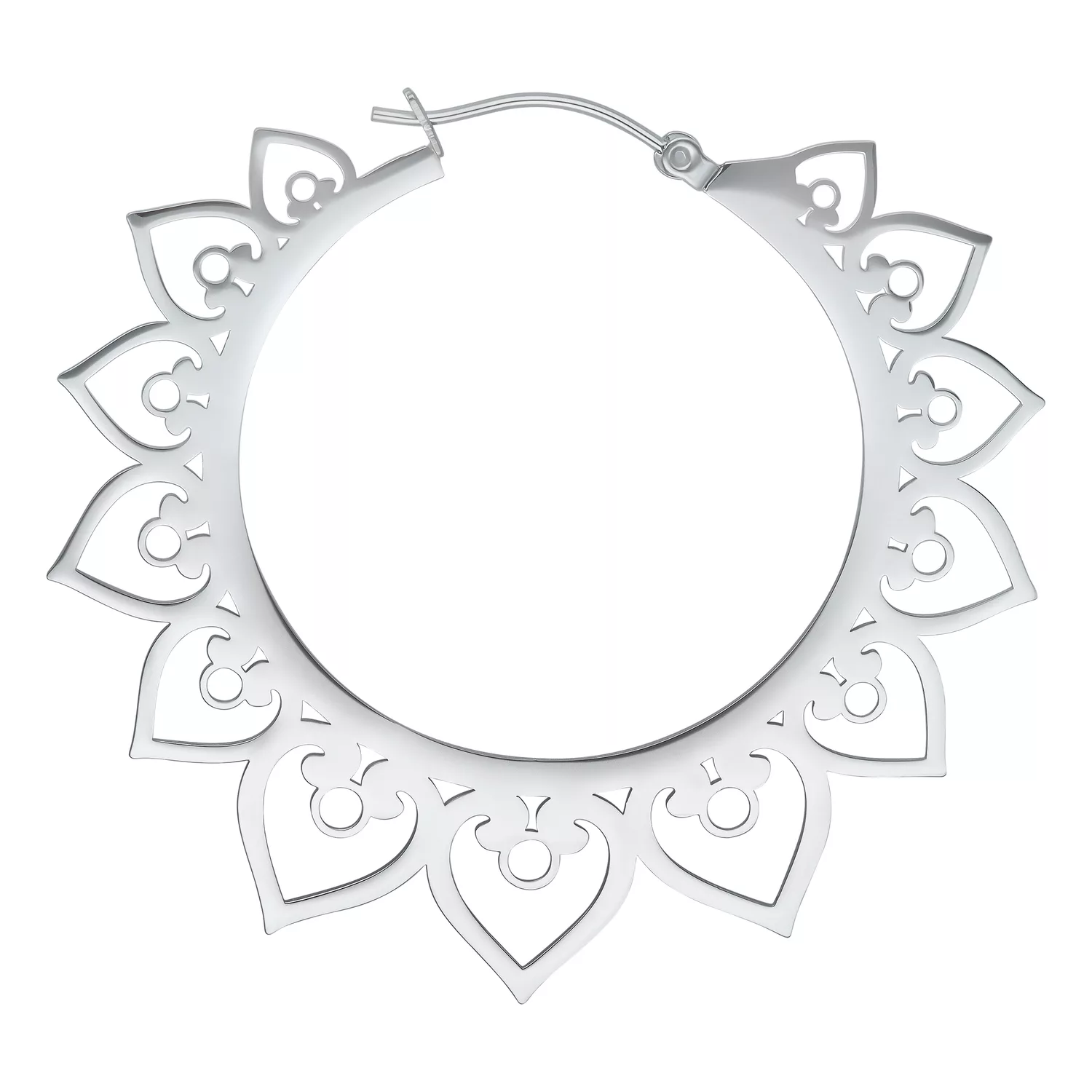 Elegante Hearts Hoops in Silber Silberne Hearts Hoops Ohrringe mit detailliertem Herzdesign auf weißem Hintergrund