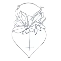 Silberne Ohrhänger in Blumenform aus Chirurgenstahl auf weißem Hintergrund