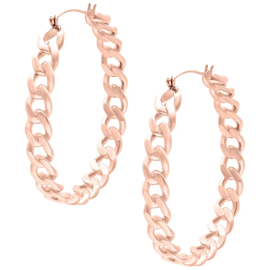 Zwei glänzende Curbchain Hoops aus Roségold auf weißem Hintergrund