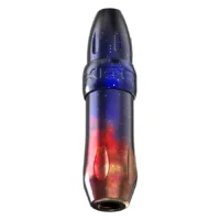 Xion Pen Nebula in Rot-Blau mit Aluminium Tattoo Pen in Rot, Orange und Dunkelblau mit Aluminiumfinish auf weißem Hintergrund