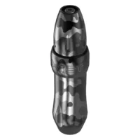 Grauer Xion Pen Urban Camo mit Camouflage-Muster auf weißem Hintergrund
