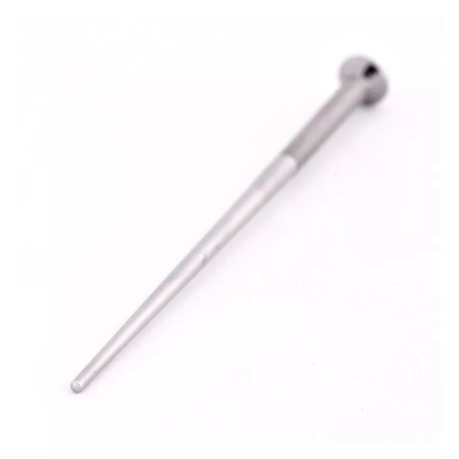 Silberner Titan Einführstift für Piercings Silberner, konischer Einführstift aus Titan auf weißem Hintergrund