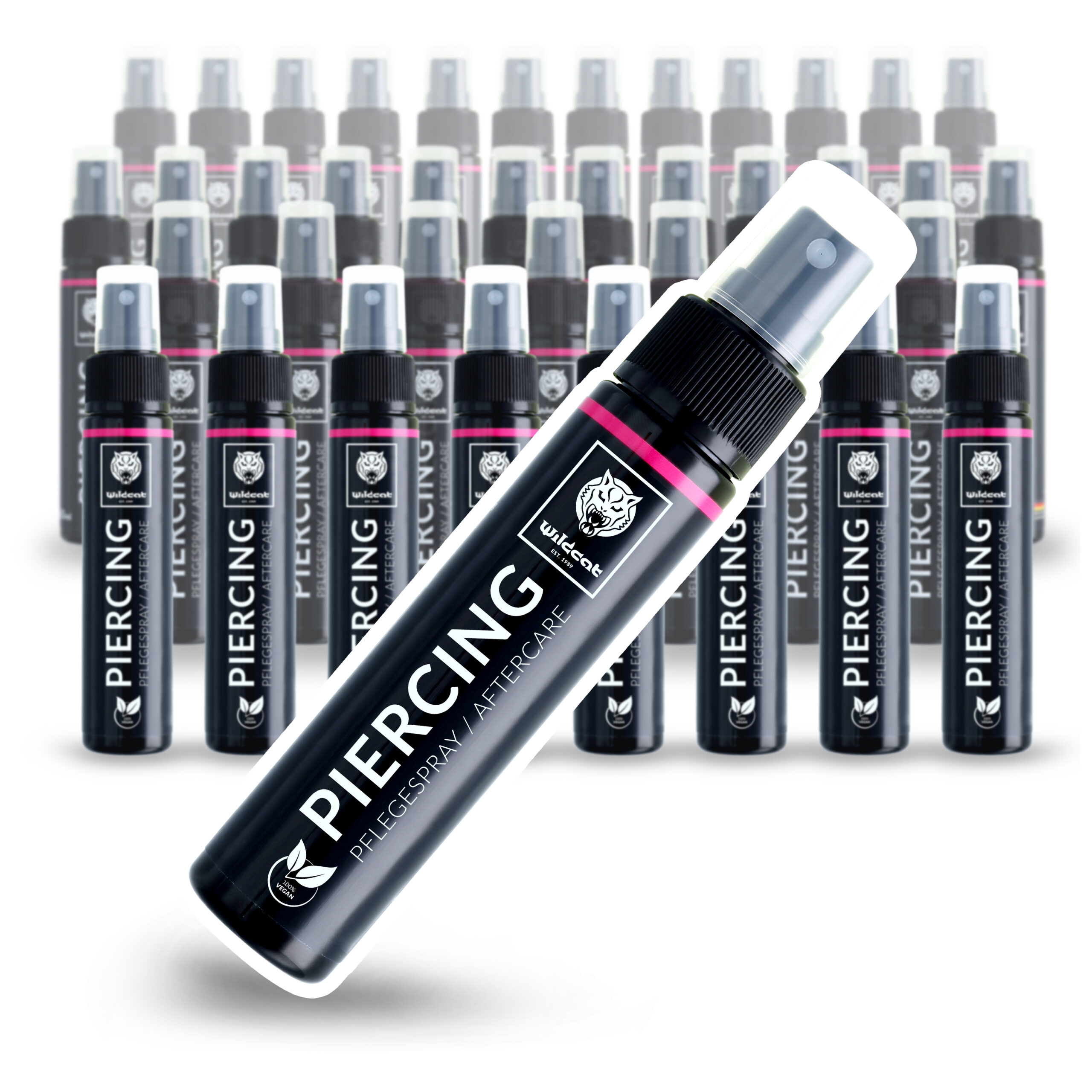 Piercingspray Box 40 x 60ml von Wildcat Mehrere schwarze Sprühflaschen mit Wildcat Logo und Aufschrift Piercing Pflege auf weißem Hintergrund