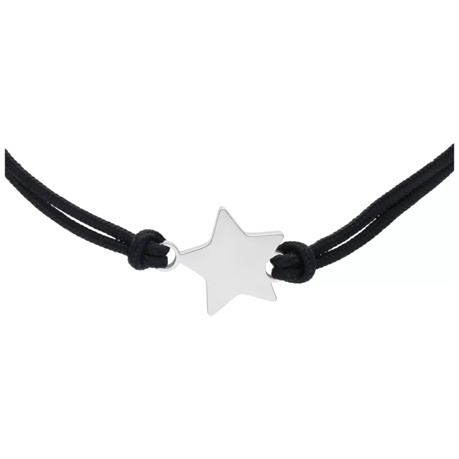 Schwarzes Nylonarmband mit silbernem Stern auf weißem Hintergrund