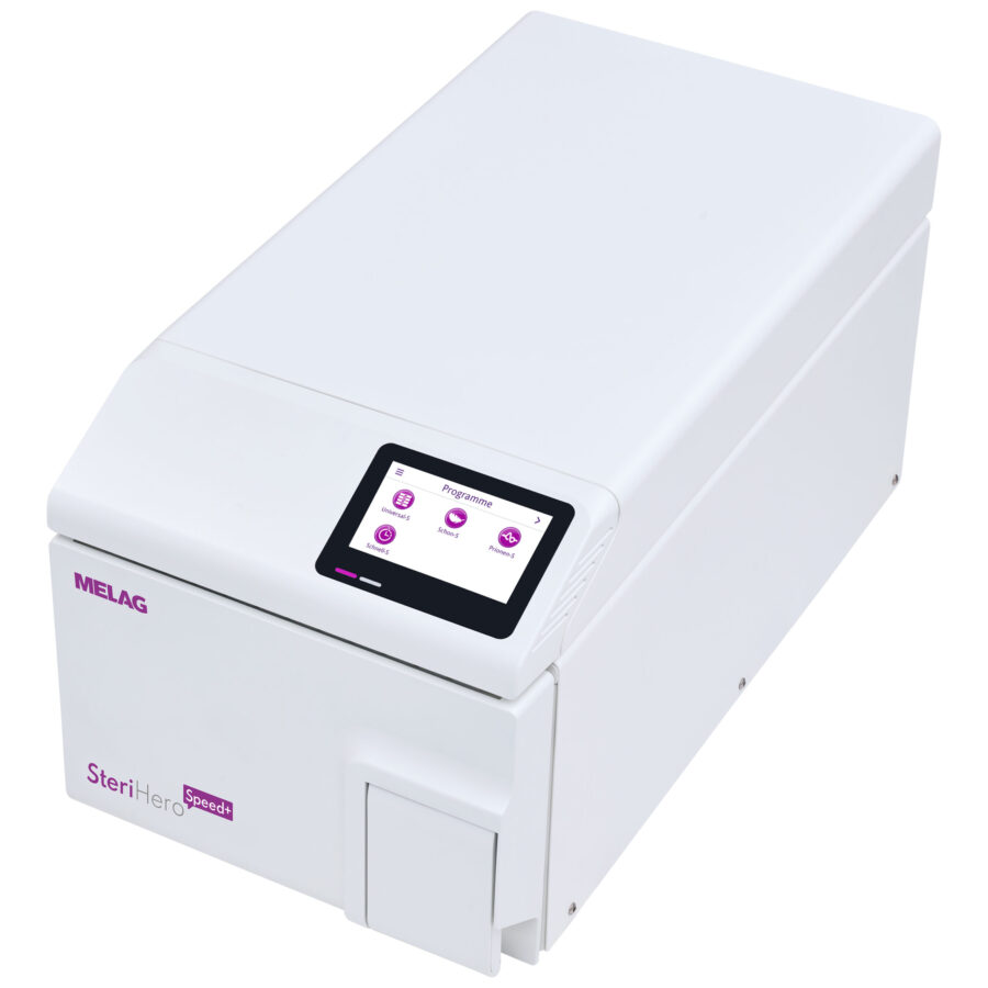 Weißer Sterilisator SteriHero Speed+ von Melag auf weißem Hintergrund