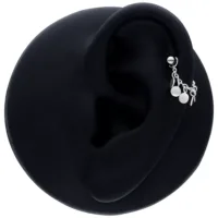 Schwarze Piercingkette aus Silber, 20 mm Länge, am Ohr