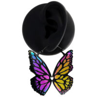 Schwarze Butterfly Ohrringe mit buntem Schmetterlingsdesign auf schwarzem Hintergrund