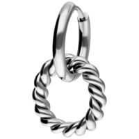 Twisted Circle Hoops aus Edelstahl, Silber Silberne Twisted Circle Hoops aus Edelstahl auf weißem Hintergrund