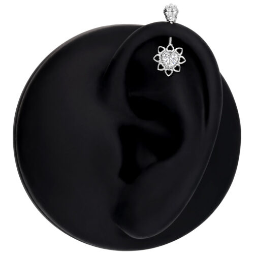 Schwarzes Ohrmodell mit silbernem Vertikal Helix Barbell und Kristallblume