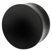 Schwarzer Ebenholz Plug, konkav, 14-20mm Konkaver schwarzer Ebenholz Plug auf weißem Hintergrund