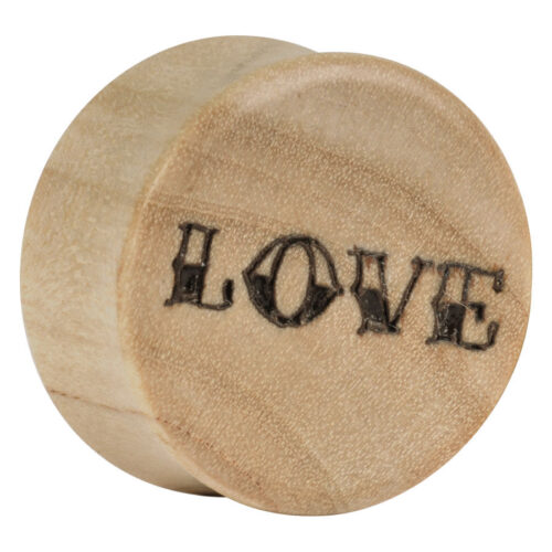 Runder Holz Plug mit eingraviertem Schriftzug 'Love' auf hellem Hintergrund