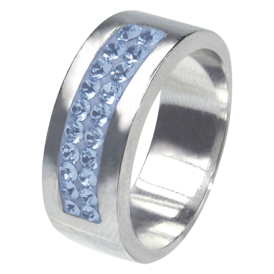 2 Lines Kristallring in Hellblau, Größe 48 Silberner Ring mit zwei Reihen hellblauer Kristalle auf weißem Hintergrund