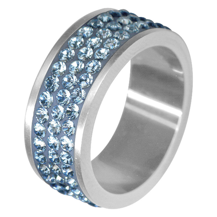 3 Linien Kristallring, Hellblau, Größe 60 Silberner Ring mit 3 Linien hellblauer Kristalle auf weißem Hintergrund