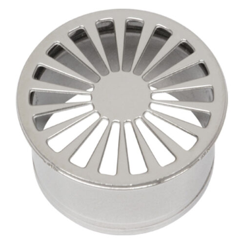 Silberner Tunnel aus Chirurgenstahl mit Sonnenstrahlen-Design auf weißem Hintergrund