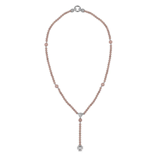 Beige Kette aus Chirurgenstahl 316L mit silbernem Anhänger auf weißem Hintergrund