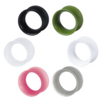 Kaos Softwear Silikon Tunnel Set in verschiedenen Farben Sechs Silikon-Tunnel in Schwarz, Grün, Weiß, Pink und Silber auf weißem Hintergrund