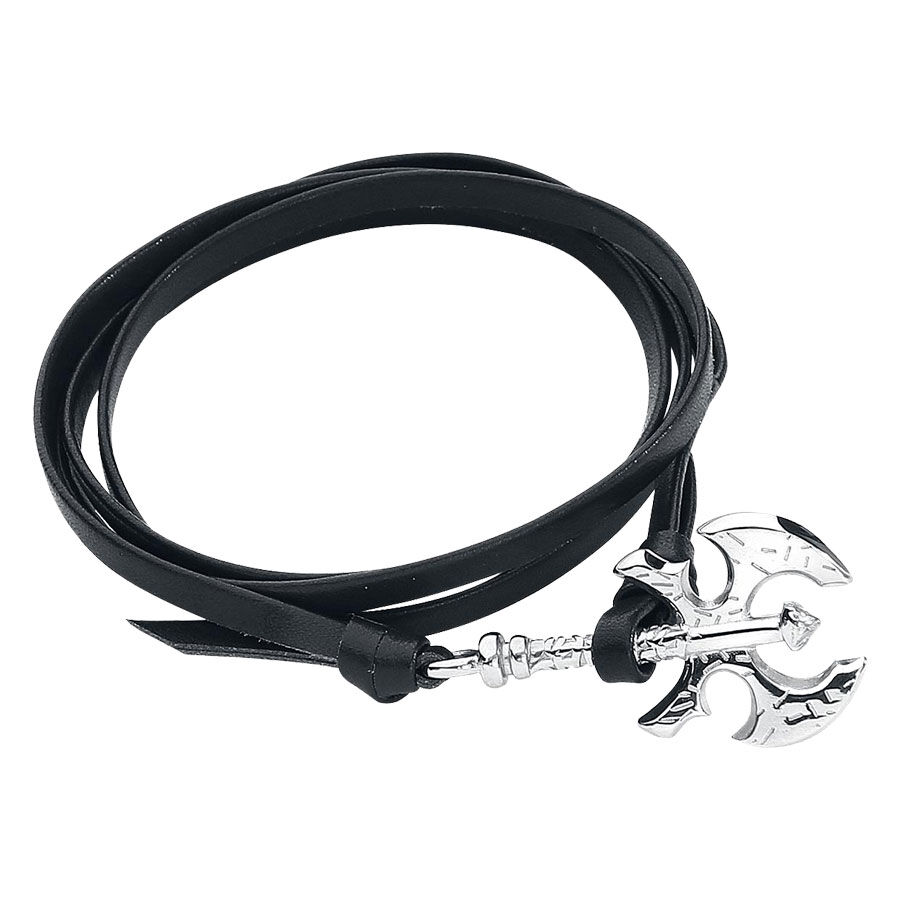 Wildcat Lederarmband mit Axt-Anhänger Schwarzes Lederarmband mit silbernem Axt-Anhänger auf weißem Hintergrund