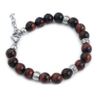 Mahagony Brown Armband aus Chirurgenstahl Unisex Armband aus braunen Steinen und silbernen Elementen auf weißem Hintergrund