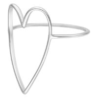 Silberner Herzring 17,0 mm aus Edelstahl Filigraner Herzring aus silberfarbenem Edelstahl auf weißem Hintergrund