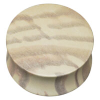 Zebra Plug aus Stein, unisex, 14-28mm Zebra Plug aus Stein in Beige und Braun, 14-28mm, auf weißem Hintergrund