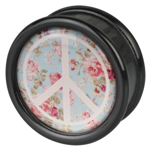Schwarzer Plug mit Peace-Symbol und Rosenmuster auf blauem Hintergrund