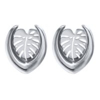 Silberfarbene Ohrsättel in Monstera-Form, 6,0 mm, auf weißem Hintergrund