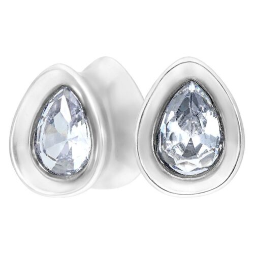 Silberne Oval Crystal Plugs aus Chirurgenstahl mit kristallklarem Stein auf weißem Hintergrund