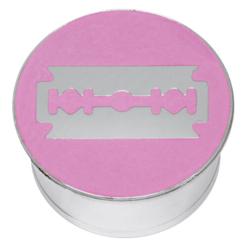 Silberner Chirurgenstahl-Plug mit rosa Hintergrund und Rasierklingen-Motiv