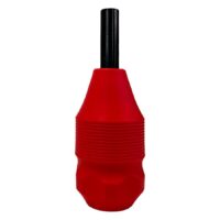 Roter Gripped Cartridge 30mm von Wildcat Roter 30mm Gripped Cartridge mit schwarzem Stift auf weißem Hintergrund