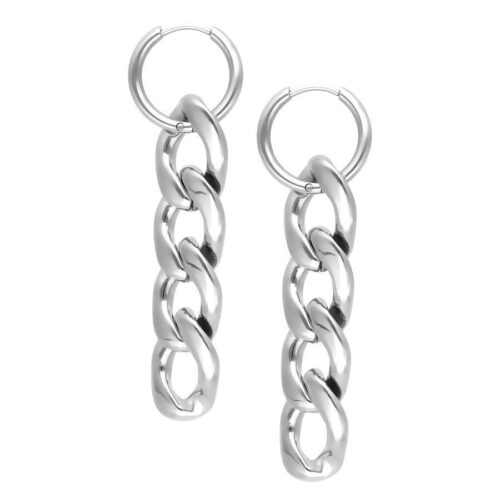 Zwei silberne Chunky Hoops Ohrringe aus Chirurgenstahl auf weißem Hintergrund