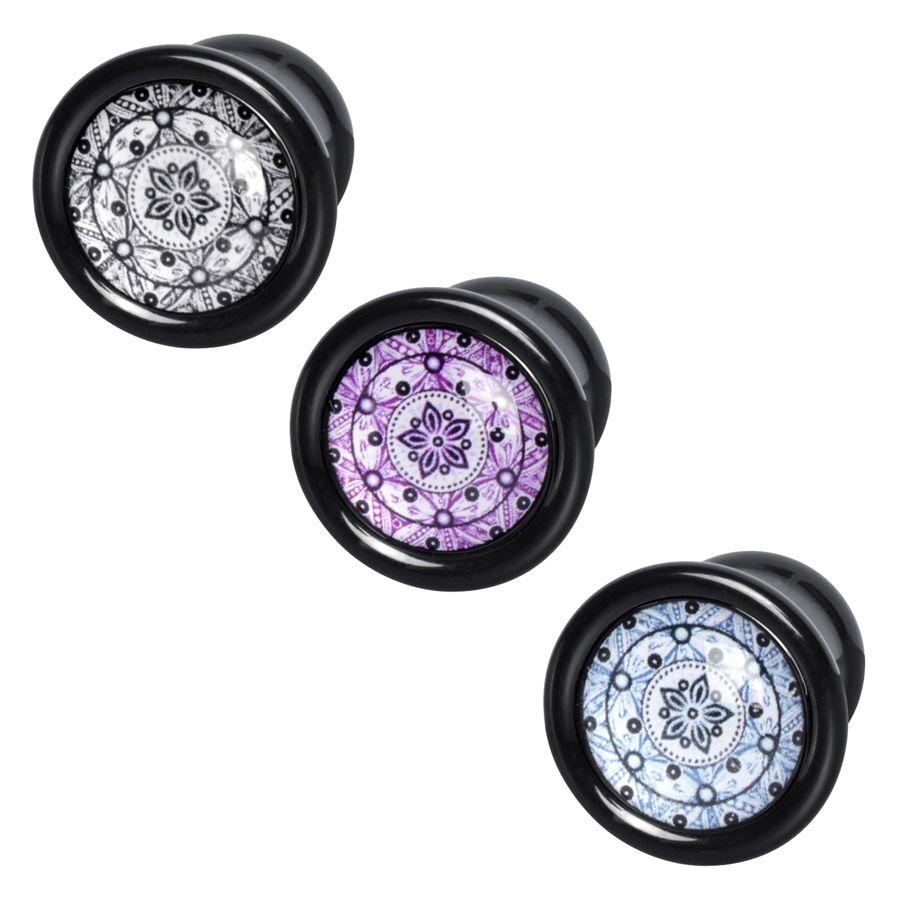 Wildcat Zendala Flower Plug in Schwarz/Weiß, Türkis, Violett Drei Wildcat Zendala Flower Plugs in Schwarz/Weiß, Violett und Türkis auf weißem Hintergrund