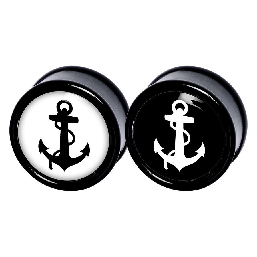 Schwarze und weiße Anker Plugs von Wildcat Zwei runde Anker Plugs, schwarz-weiß, auf weißem Hintergrund