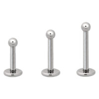 Caviar Labret aus Titan in Silber Silberne Caviar Labrets aus Titan vor weißem Hintergrund