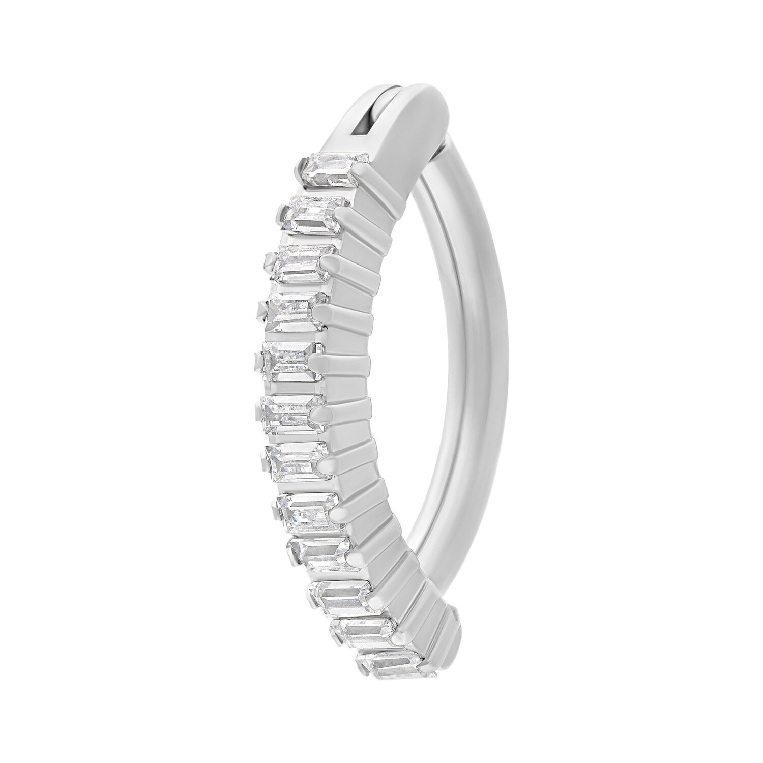 Silberner Square Crystal Bauchnabel Clicker Silberfarbener Bauchnabel Clicker mit klaren Kristallen auf weißem Hintergrund