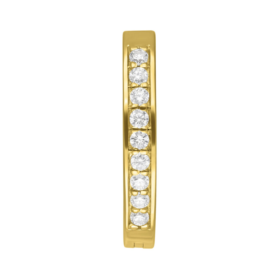 Goldener Bauchnabelring mit Moissanit-Kristallen auf weißem Hintergrund