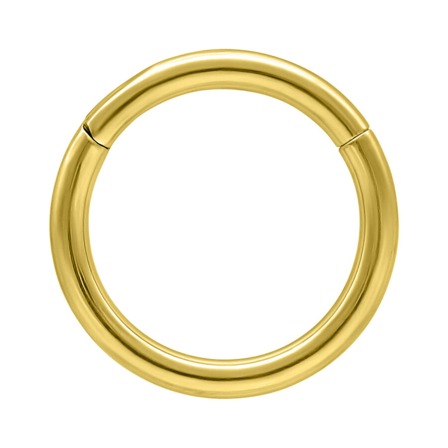 Runder, goldener Klappring aus 14K Gold auf weißem Hintergrund